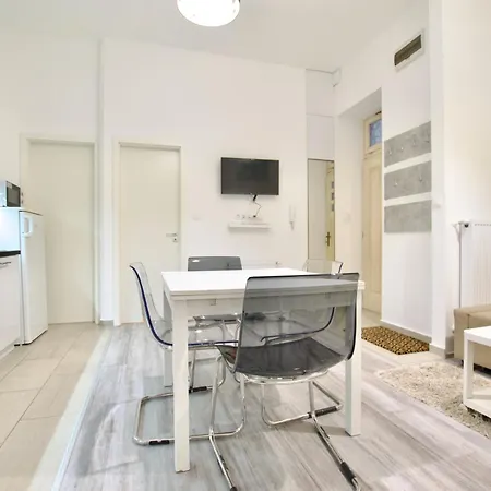 Standard Apartment By Hi5- Csengery Street Budapest Kültér fotó