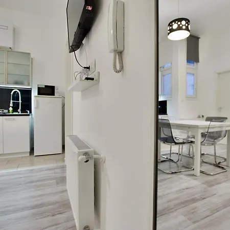 Standard Apartment By Hi5- Csengery Street Budapest Kültér fotó