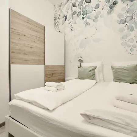Standard Apartment By Hi5- Csengery Street Budapest Kültér fotó